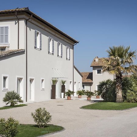 Hotel & Resort Le Colombare フォリーニョ エクステリア 写真