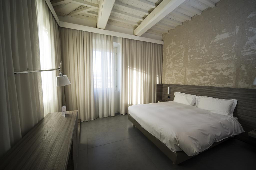 Hotel & Resort Le Colombare フォリーニョ エクステリア 写真