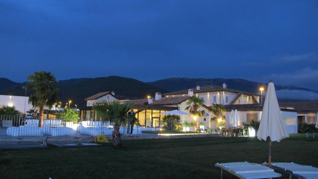 Hotel & Resort Le Colombare フォリーニョ エクステリア 写真