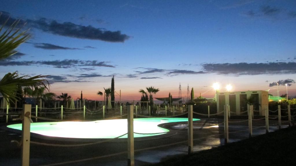 Hotel & Resort Le Colombare フォリーニョ エクステリア 写真
