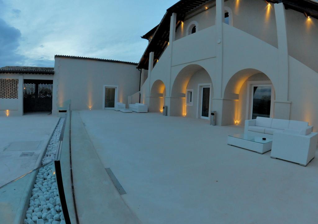Hotel & Resort Le Colombare フォリーニョ エクステリア 写真