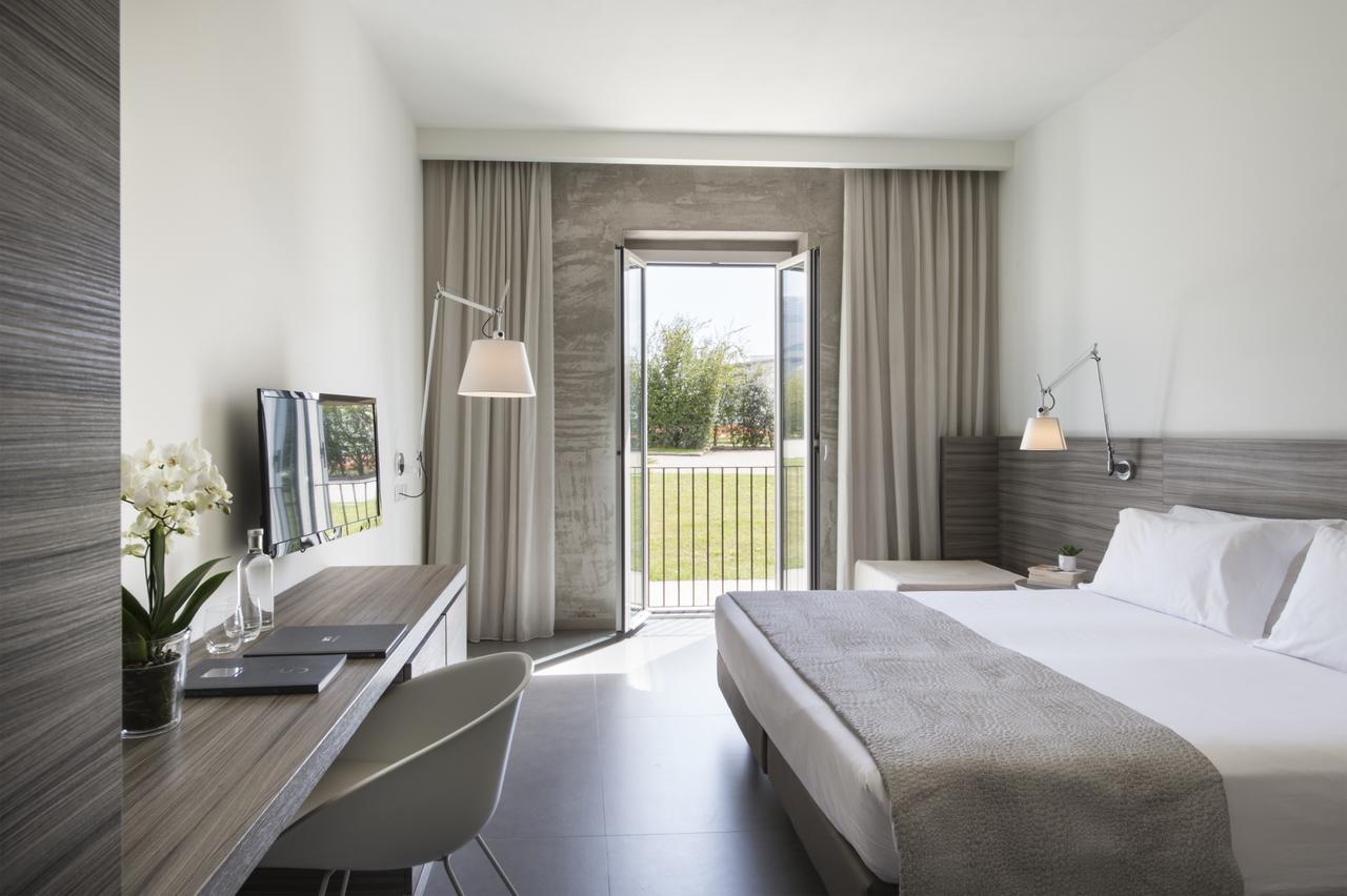 Hotel & Resort Le Colombare フォリーニョ エクステリア 写真