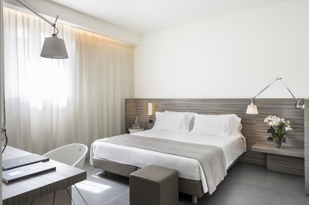 Hotel & Resort Le Colombare フォリーニョ エクステリア 写真