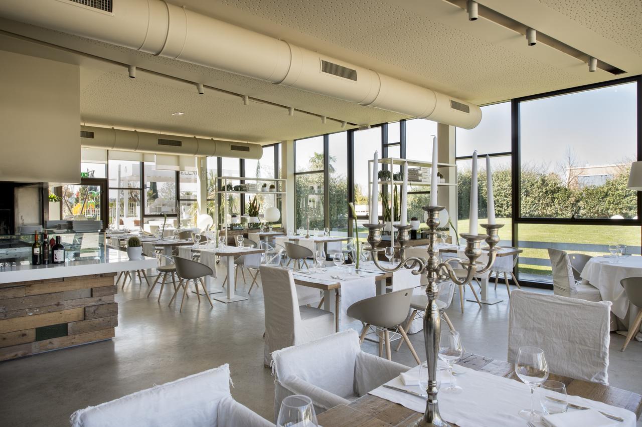 Hotel & Resort Le Colombare フォリーニョ エクステリア 写真