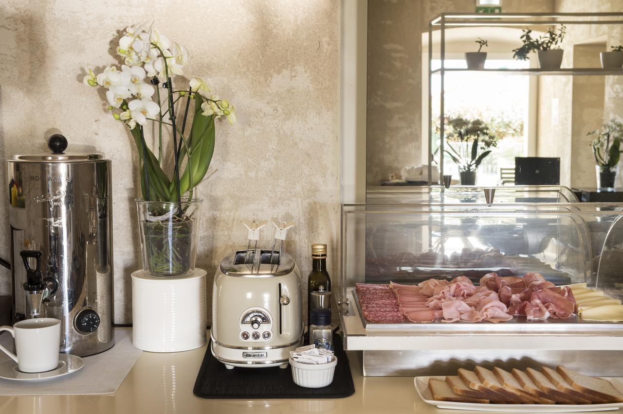 Hotel & Resort Le Colombare フォリーニョ エクステリア 写真